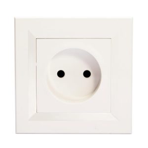 Розетка одинарная белая с/з EVEREST 200-100-17