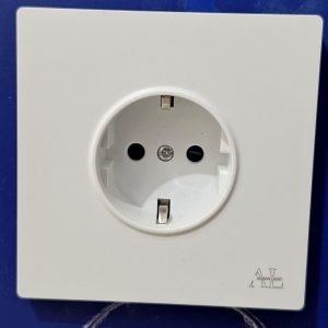 Розетка ретро 1-ый белый Augan Light